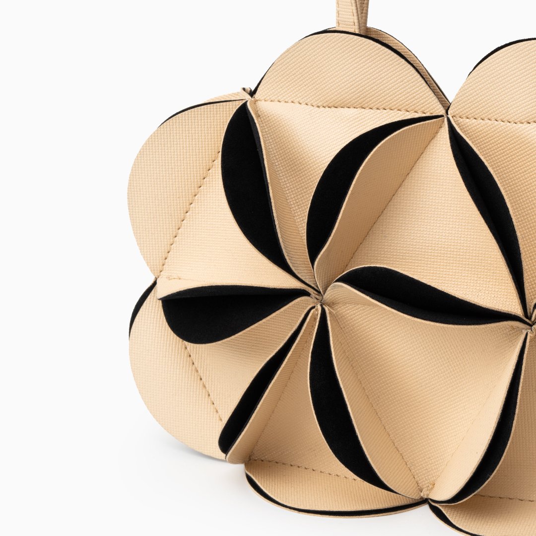 MODÉRA MODA | Celestina Flower Handbag