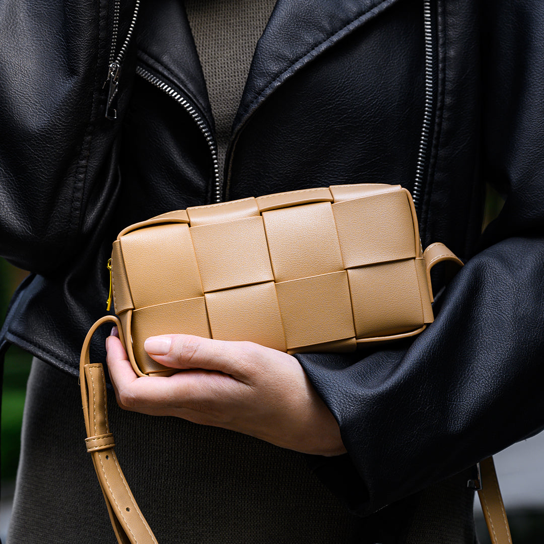 MODÉRA MODA | Vivienne Crossbody Bag