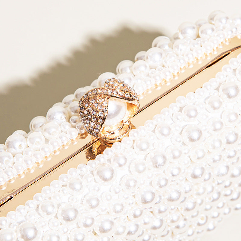 MODÉRA MODA | Maite Pearl Clutch Bag