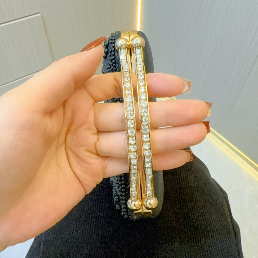 ODÉRA MODA | Clarabelle Pearl Clutch Bag