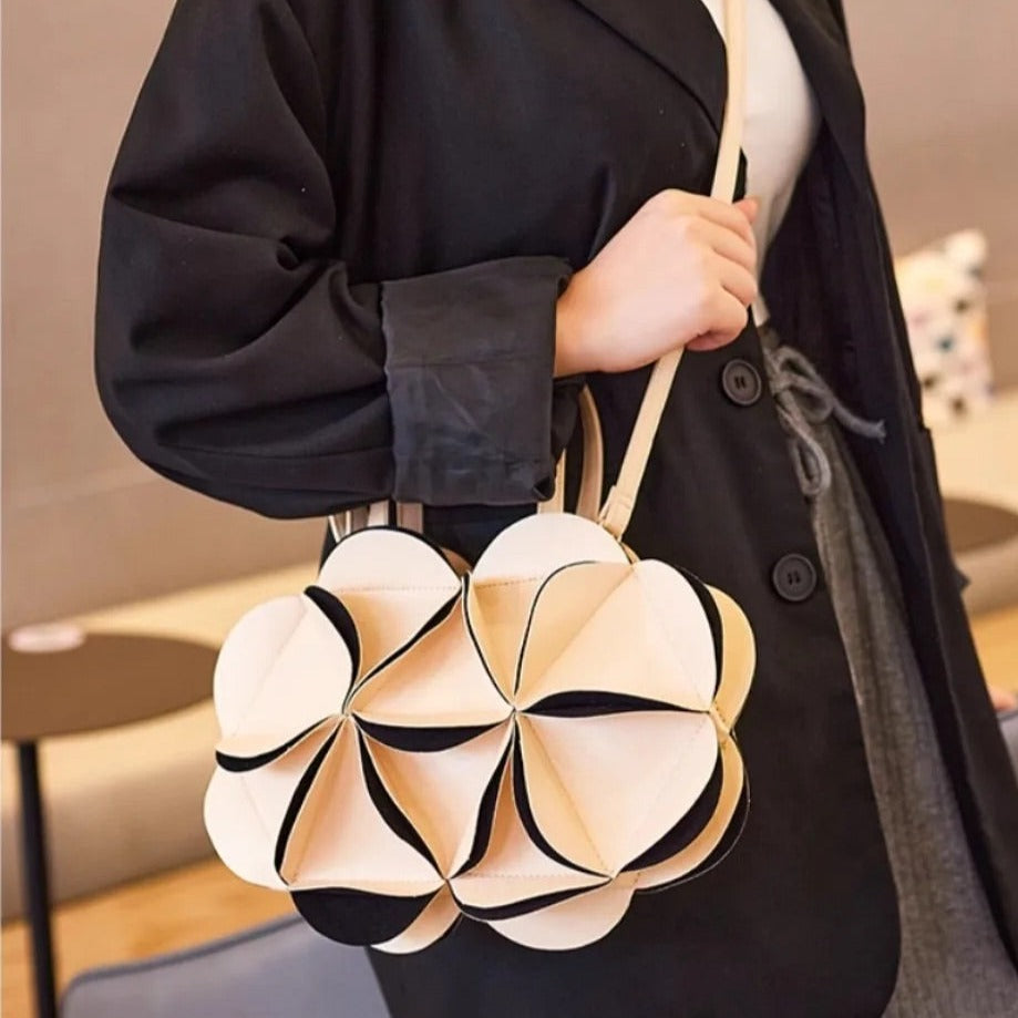 MODÉRA MODA | Celestina Flower Handbag