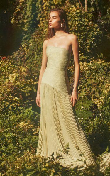 "Carina | Vestido Largo Sin Mangas" can be rewritten as "Carina | Vestido Largo Sin Mangas Elegante".