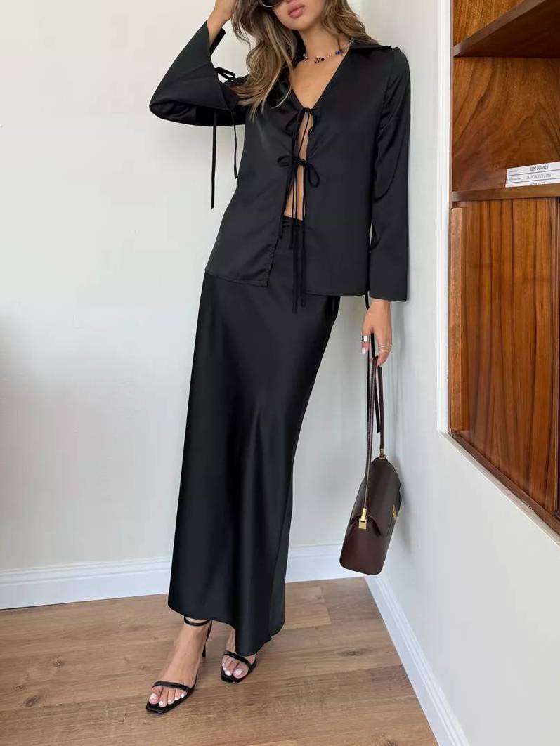 MODÉRA MODA | Yasmine - Blusa de Satén con Cintas Deshilachadas
