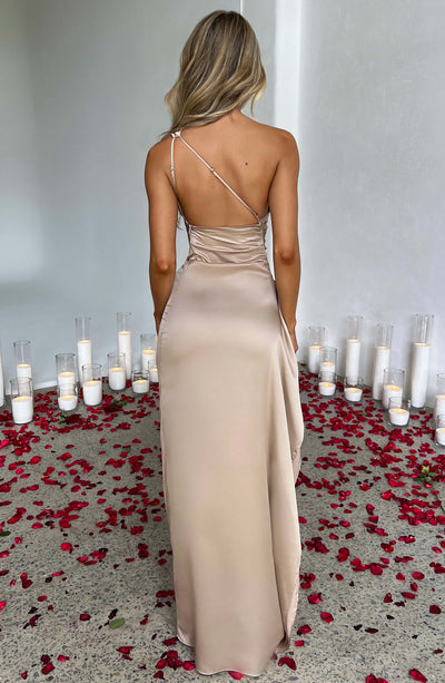 Génesis | Vestido Largo de Satén Elegante
