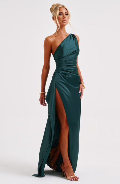 Génesis | Vestido Largo de Satén Elegante