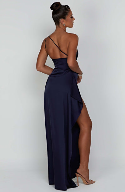 Génesis | Vestido Largo de Satén Elegante